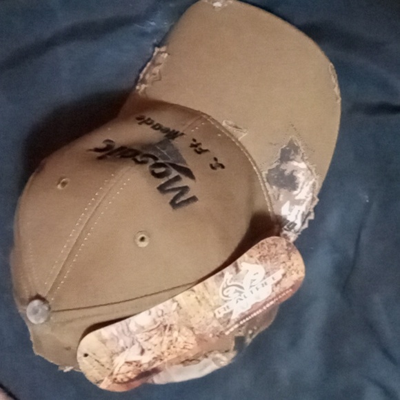 Realtree APG Adjustable Hat, NWT - Picture 3 of 3